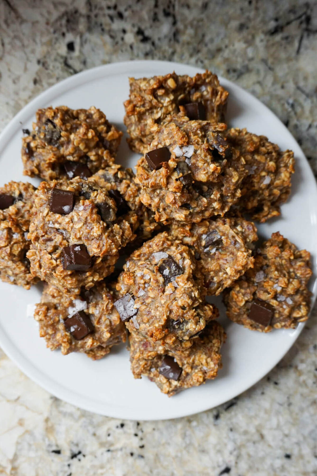 Peanut Butter Banana Bread Oatmeal Cookies are like if banana bread met oatmeal cookies. A perfect grab & go breakfast, snack or sweet treat. Vegan, gluten free & naturally sweetened.