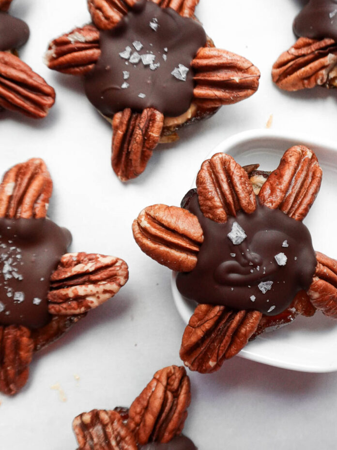 Chocolate Date Hearts 