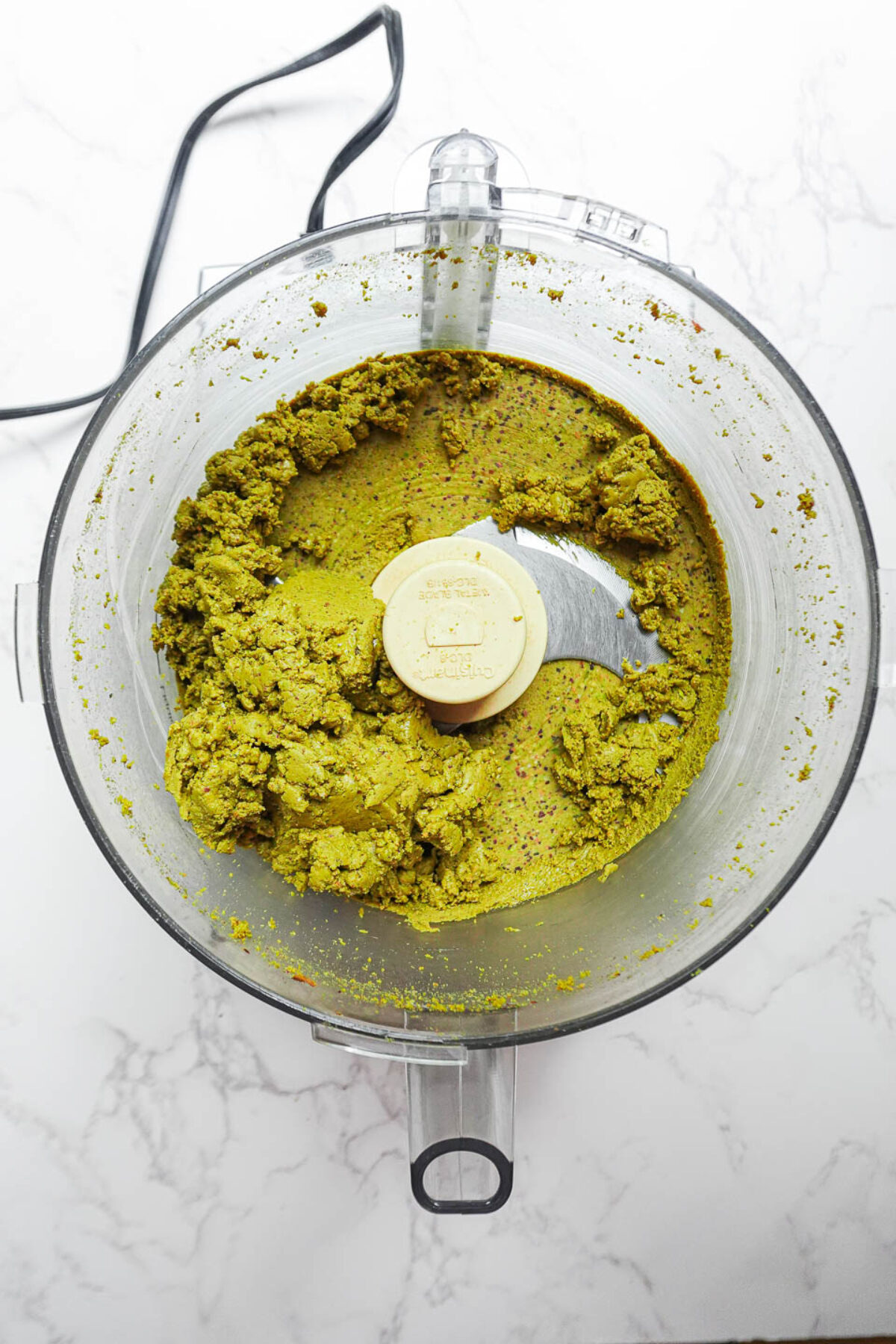 Step-by-step process of making pistachio butter at home