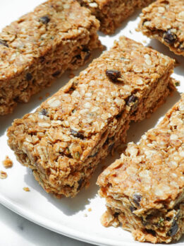 Homemade peanut butter chocolate chip granola bars, vegan and gluten-free