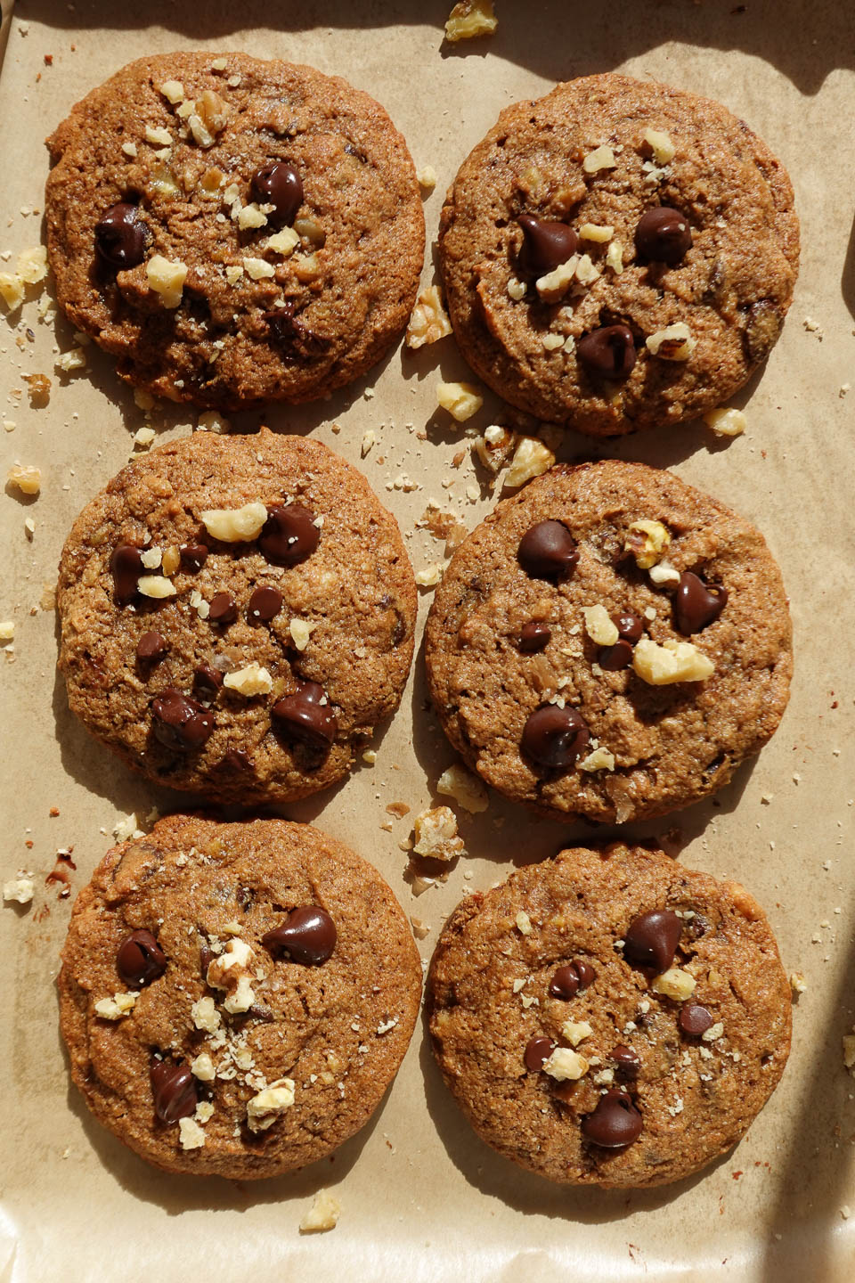 soft and chewy vegan banana bread cookies after baking